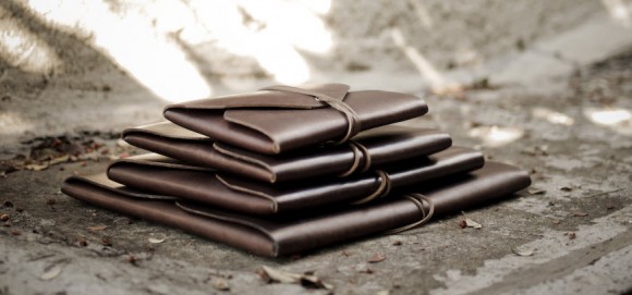 Field Theories Leather Portfolios_2