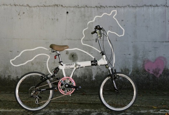 Horsey, Attachable Bicycle Accessory_1