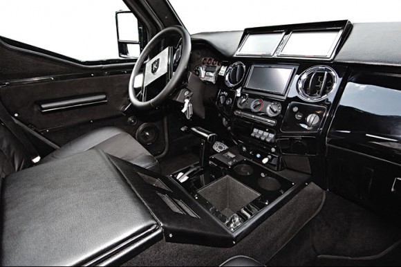 Knight XV Fully Armored SUV_6