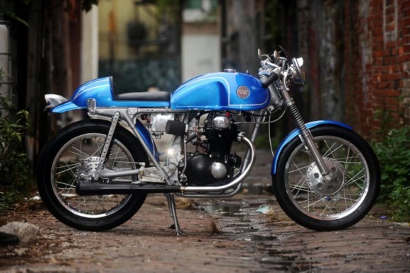 1972 Honda CB350 Cafe Racer
